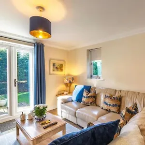 Ingledale Apartment, Ingleton, Yorkshire Dales National Park, Famous Three Peaks, Near The District, Pets Are Welcome Apartment Ingleton (North Yorkshire)