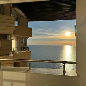 Beachfront Marilyn Apartment Durres