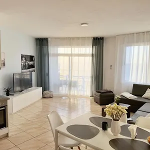 Beachfront Marilyn Apartment Durres