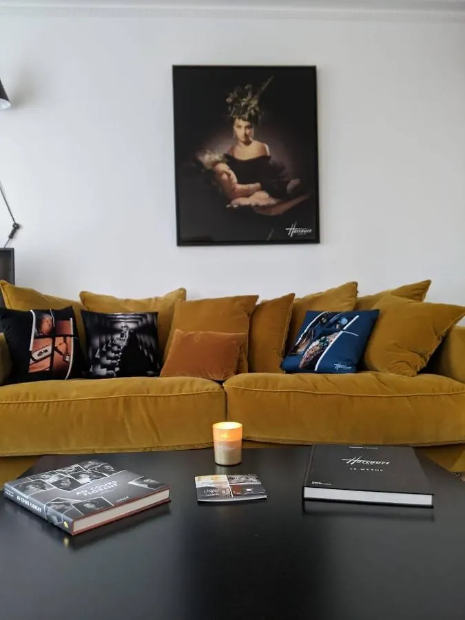 Residences Harcourt - Ile Saint Louis - Paris Apartment