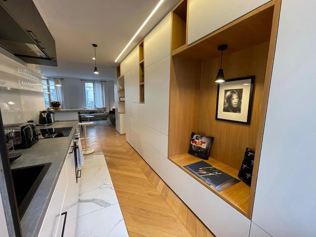 Residences Harcourt - Ile Saint Louis - Paris France