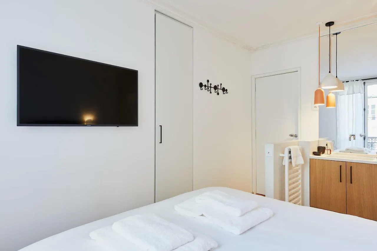 Residences Harcourt - Ile Saint Louis - Париж